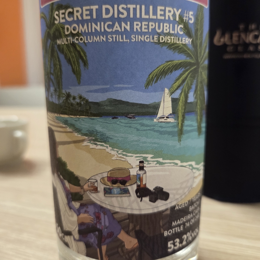 that boutique-y rum company secret distillery #5 dominican republic multi-column still, single distille aged 7 years batch 1ry