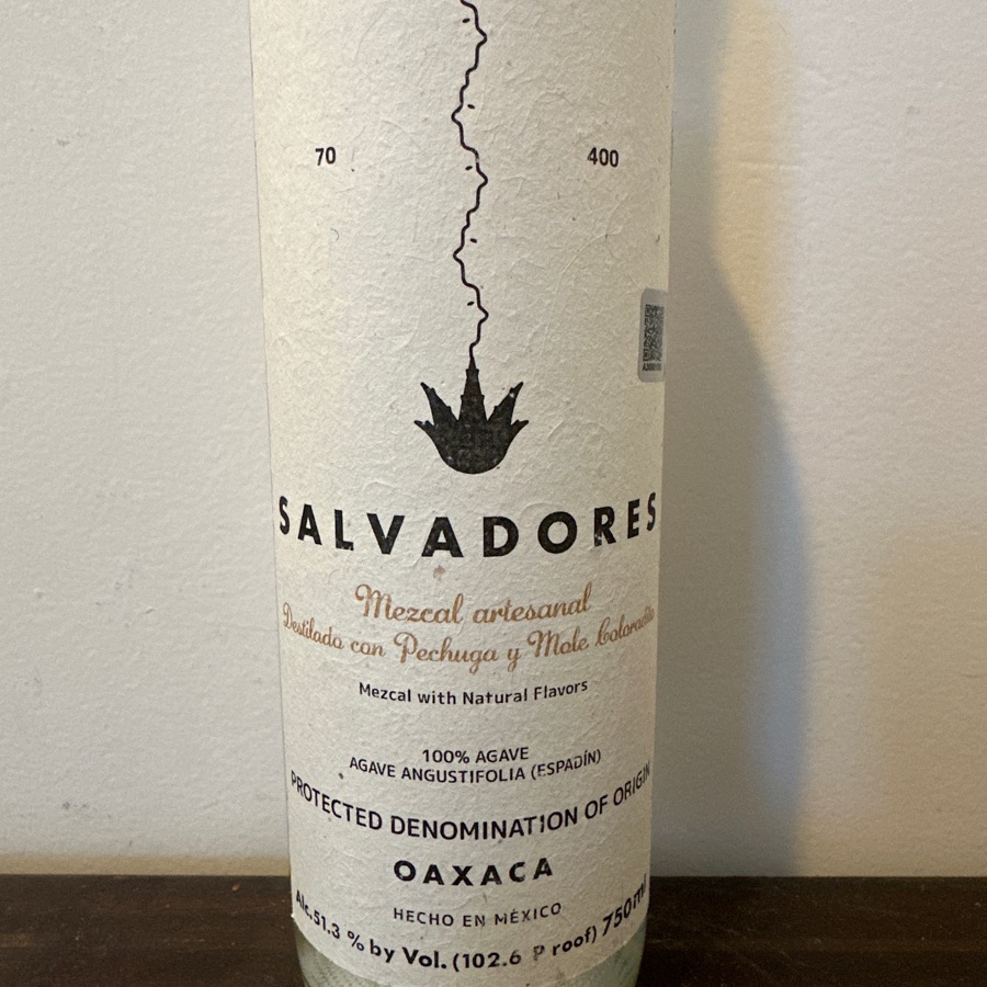 Salvadores Mezcal con Pechuga y Mole Coloradito