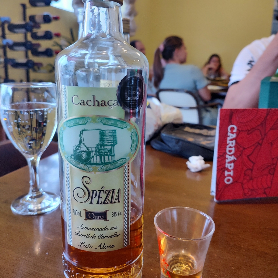 CACHAÇA SPEZIA OURO CARVALHO LABEL: 09/20
