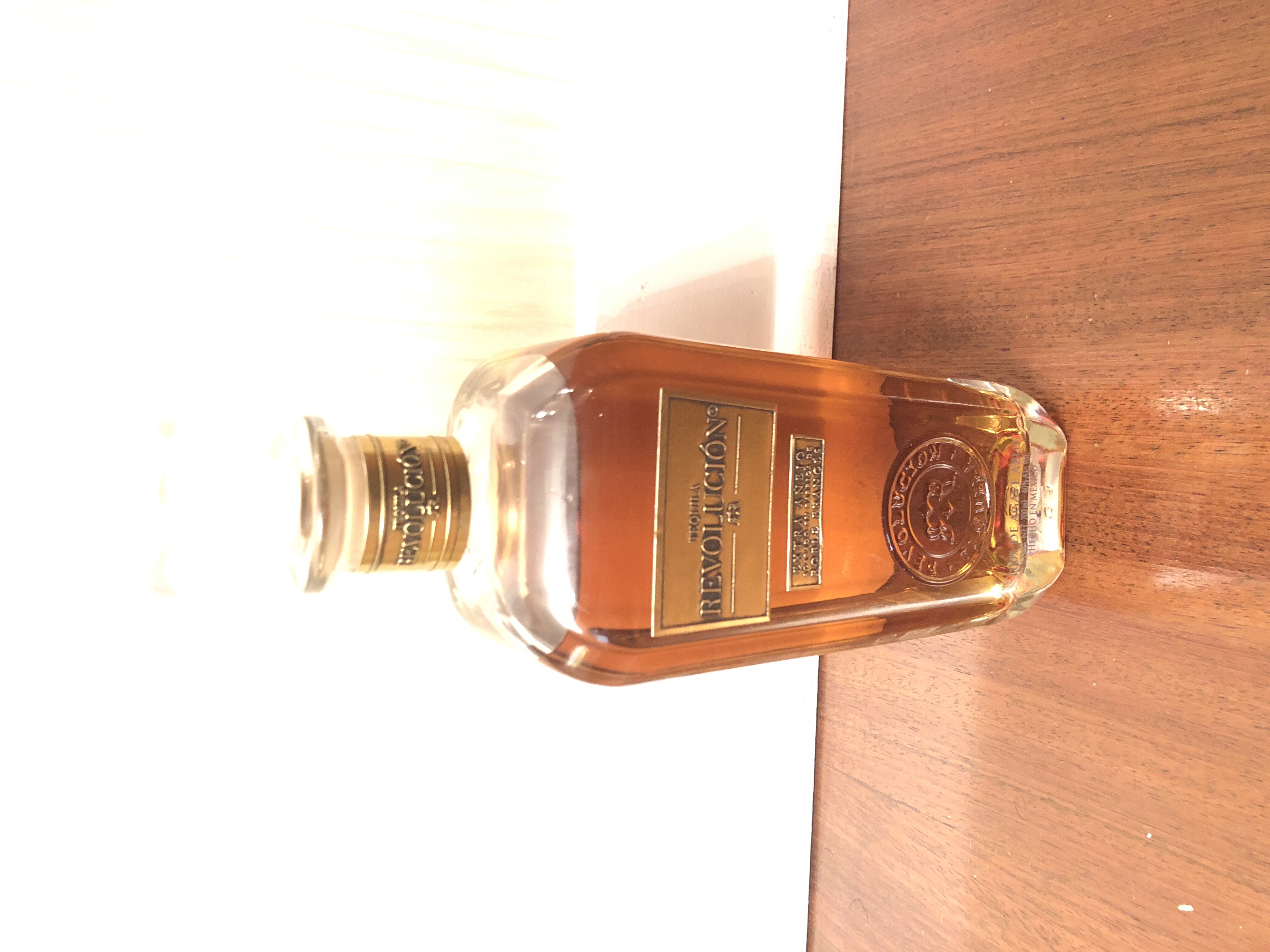 Revolución Extra Añejo Robles Francés
