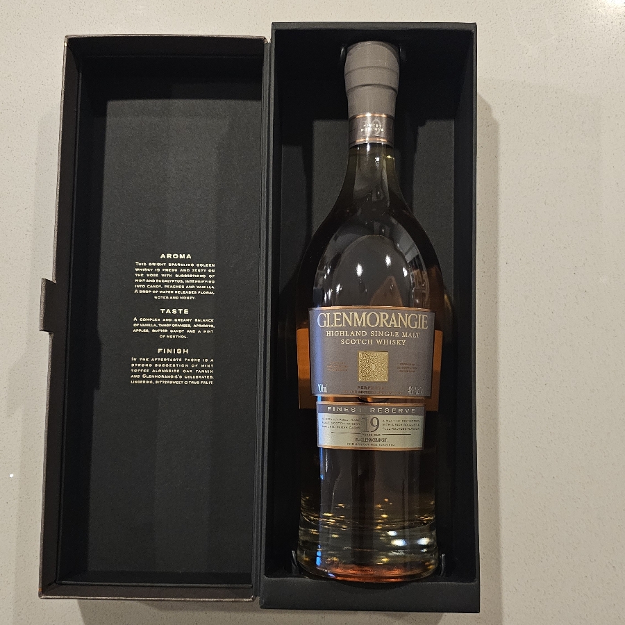 Glenmorangie Highland Single Malt Scotch Whisky Finest Reserve 19 yr