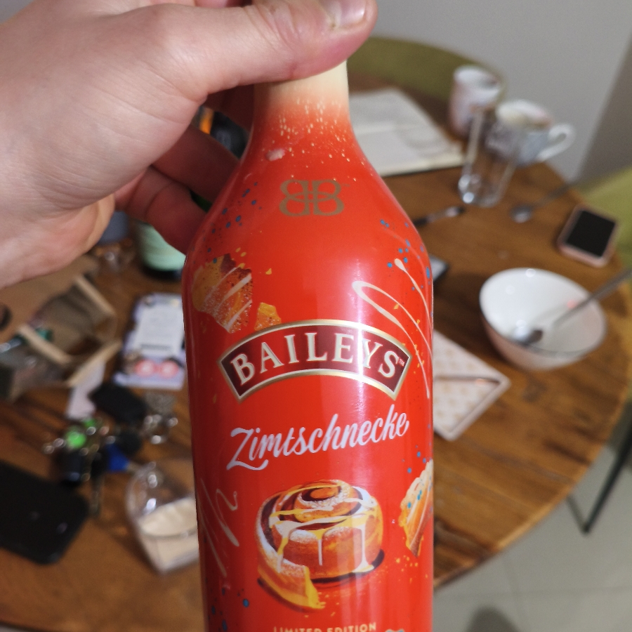 Baileys Cinnamon Roll (Zimtschnecke)