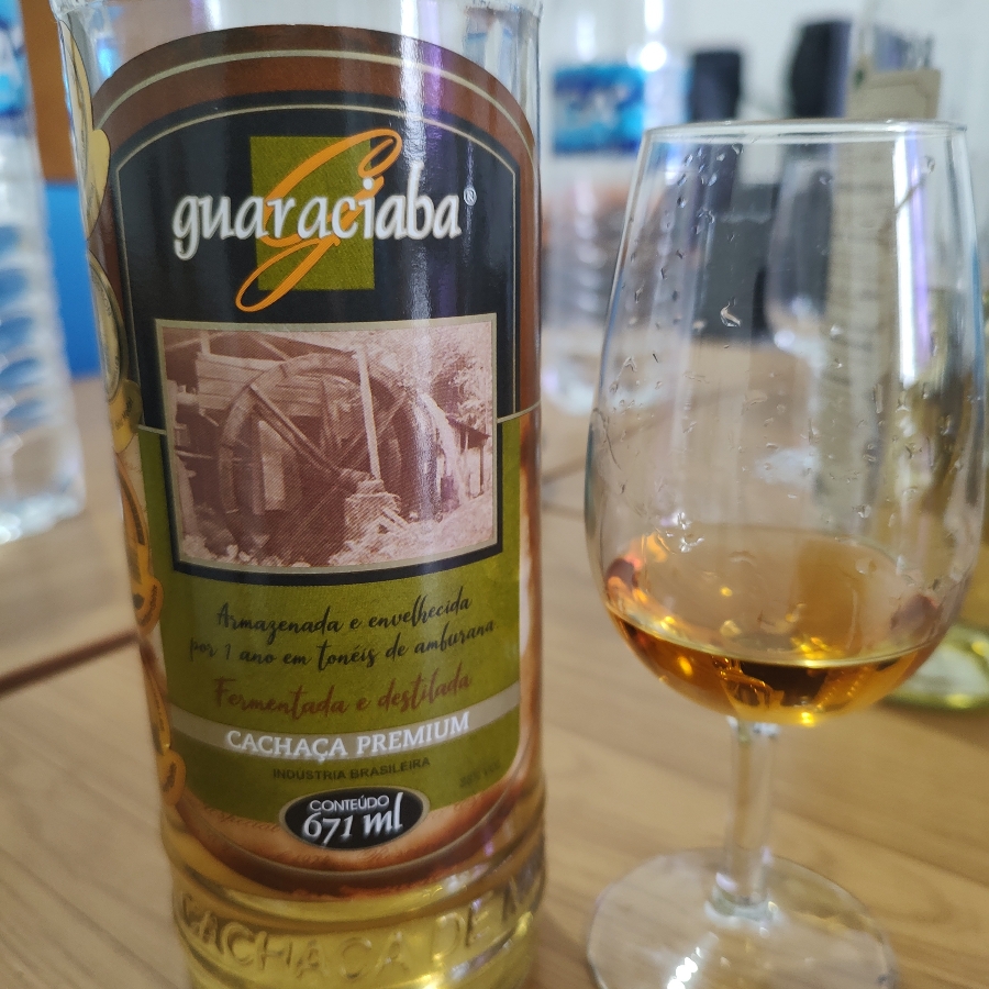 CACHAÇA GUARACIABA PREMIUM AMBURANA