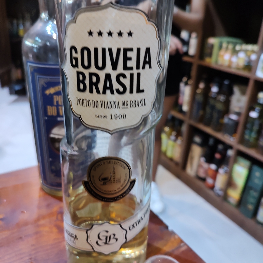 CACHAÇA GOUVEIA BRASIL EXTRA PREMIUM BLEND