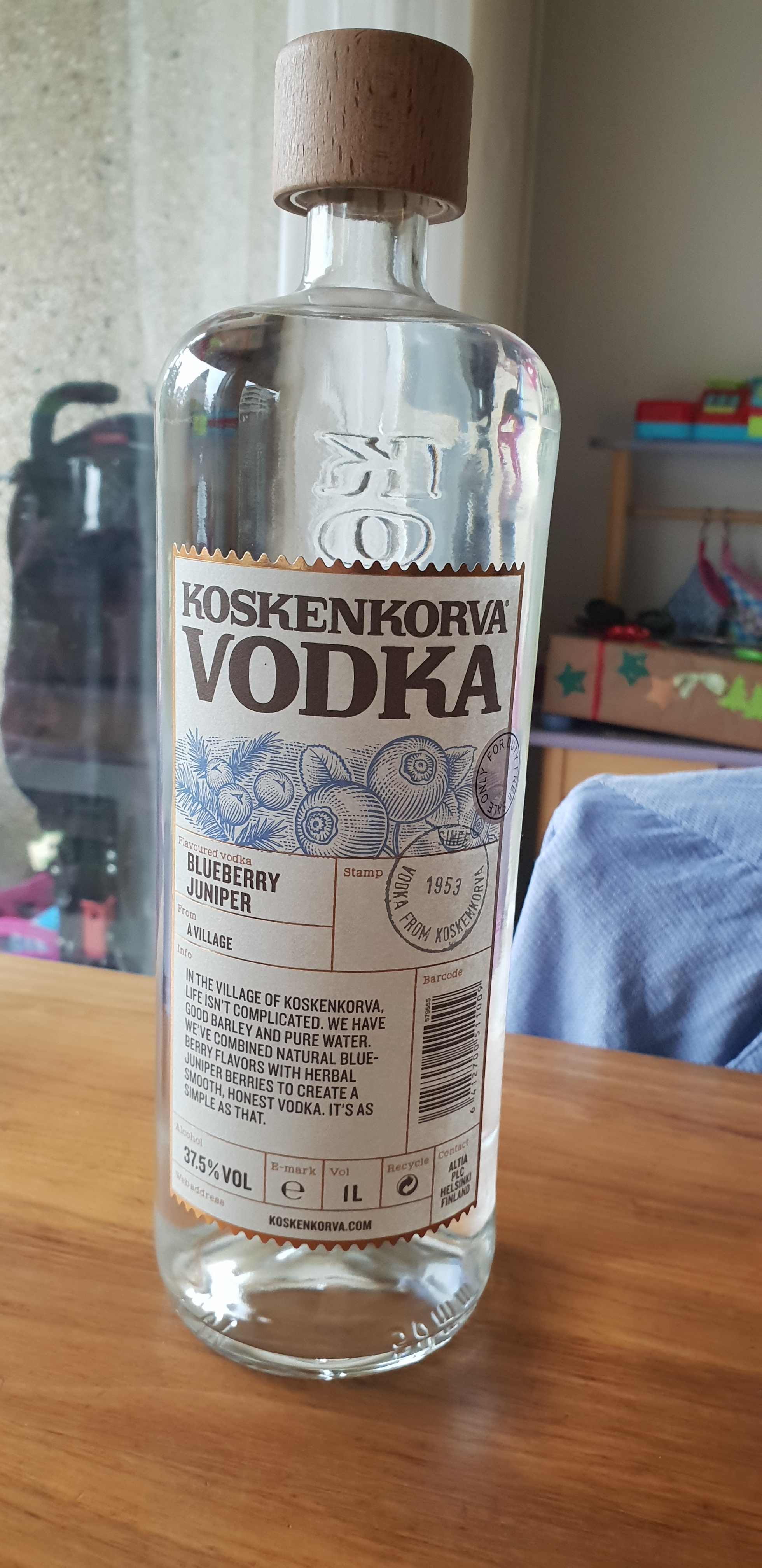 Koskenkorva blueberry juniper