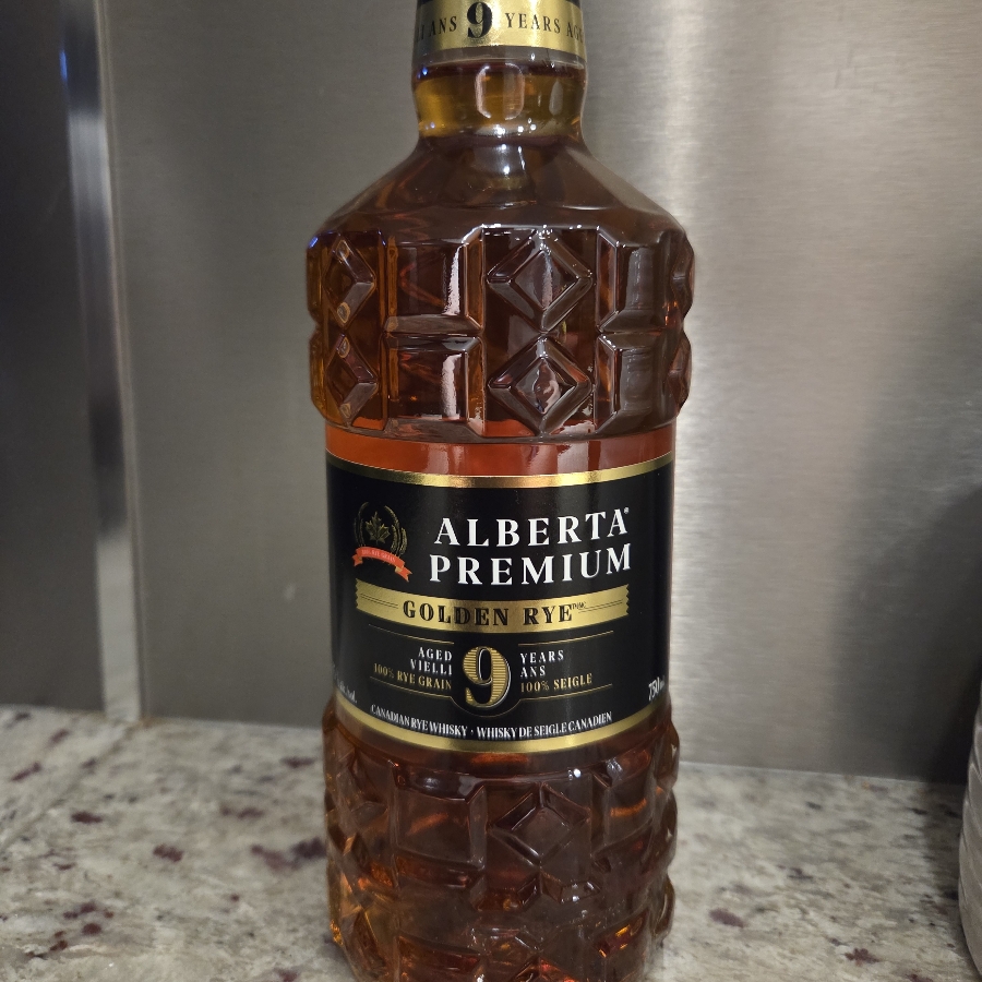 Alberta Premium Golden Rye Aged 9 Years
