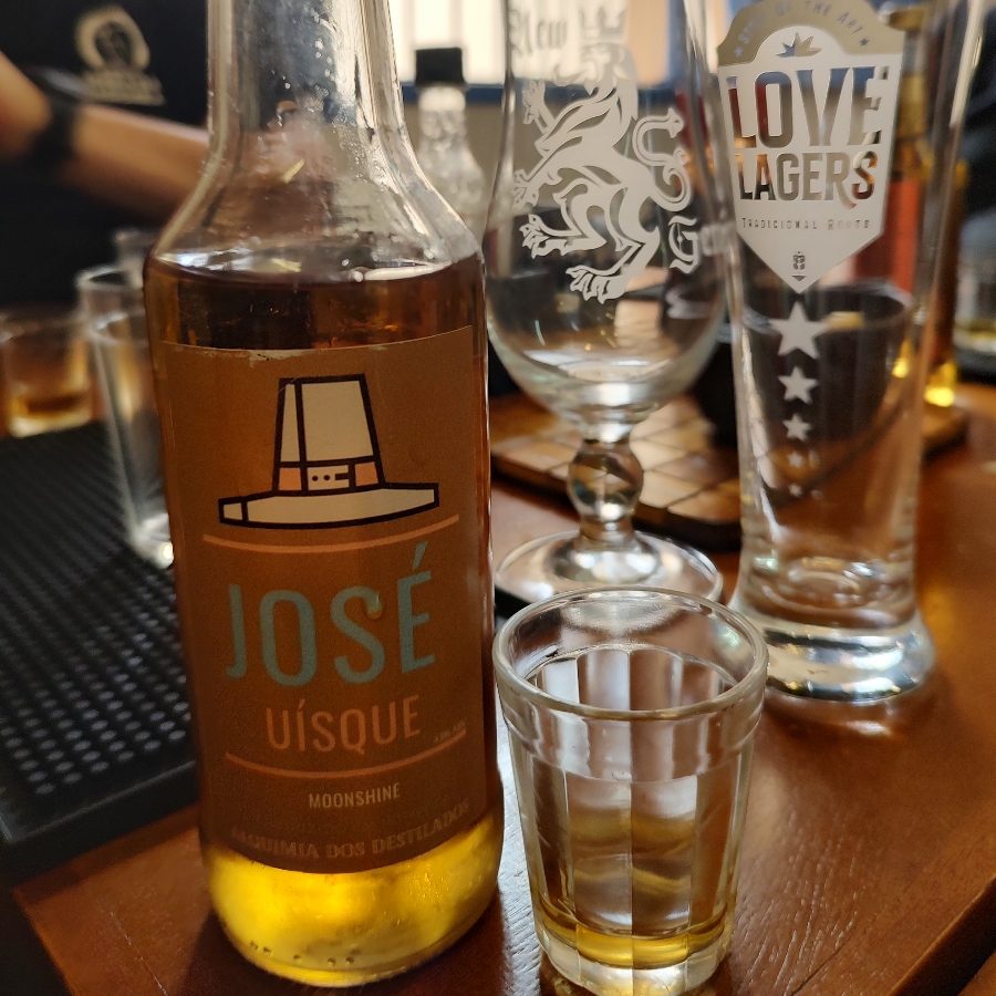 JOSÉ UÍSQUE MOONSHINE