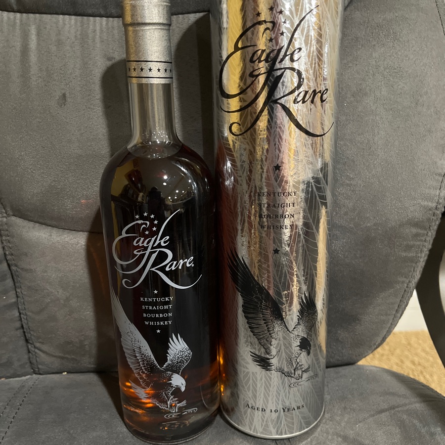 Eagle Rare 10 Year with French Connection Tube