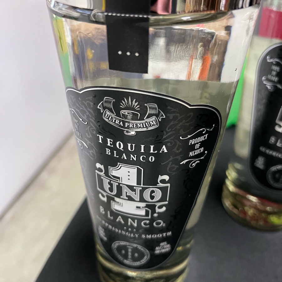 Uno Por Favor Tequila Blanco