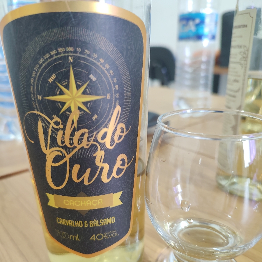 CACHAÇA VILA DO OURO CARVALHO E BÁLSAMO
