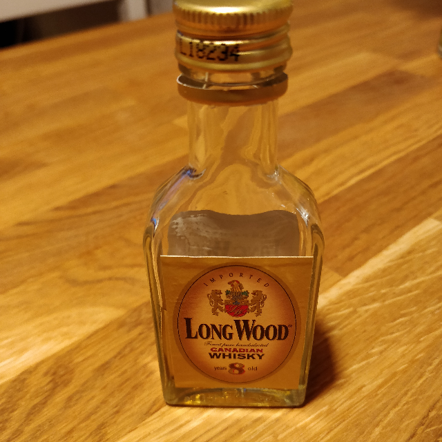 Long Wood Canadian Whisky