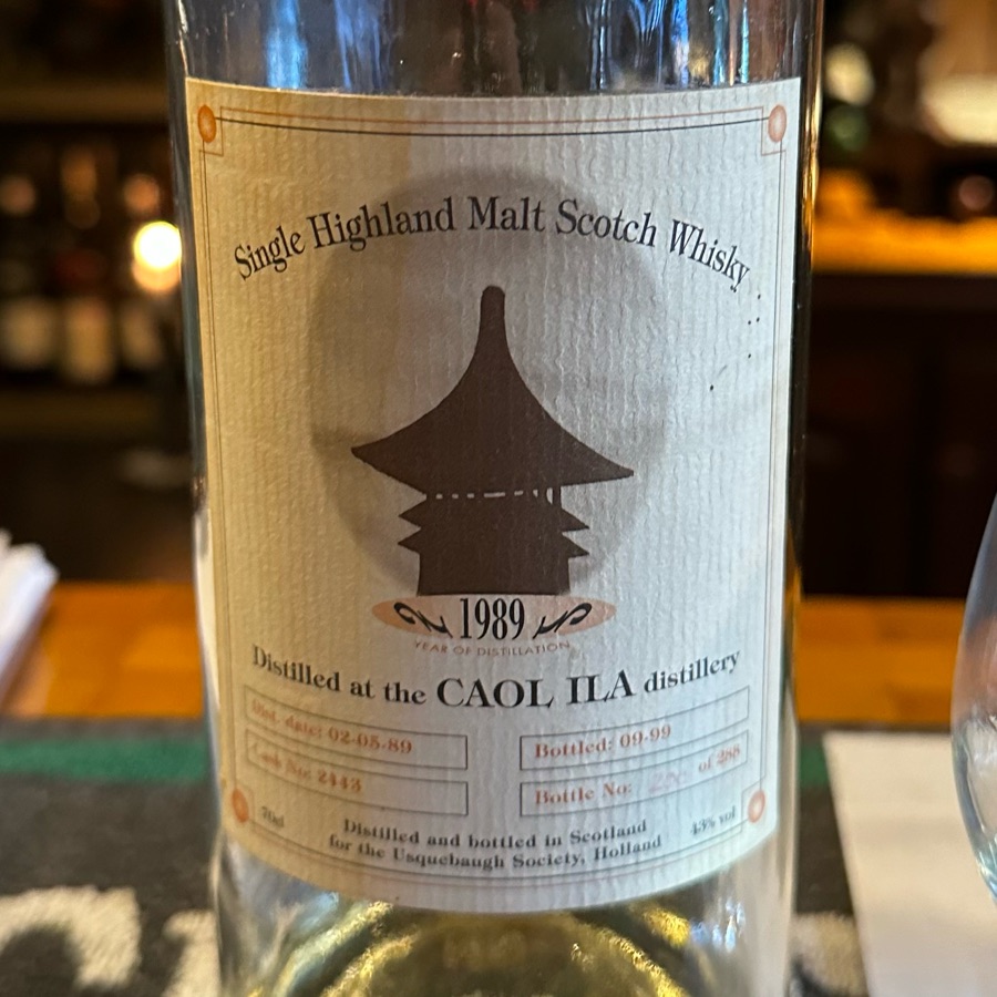 Caol Ila 1989 - 1999 For The Usquebaugh Society