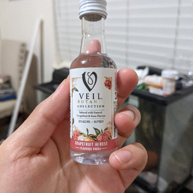 Veil Botanic Collection Grapefruit and Rose
