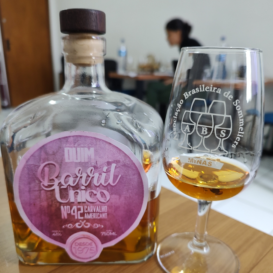 CACHAÇA DUIM BARRIL ÚNICO N.° 42 CARVALHO AMERICANO