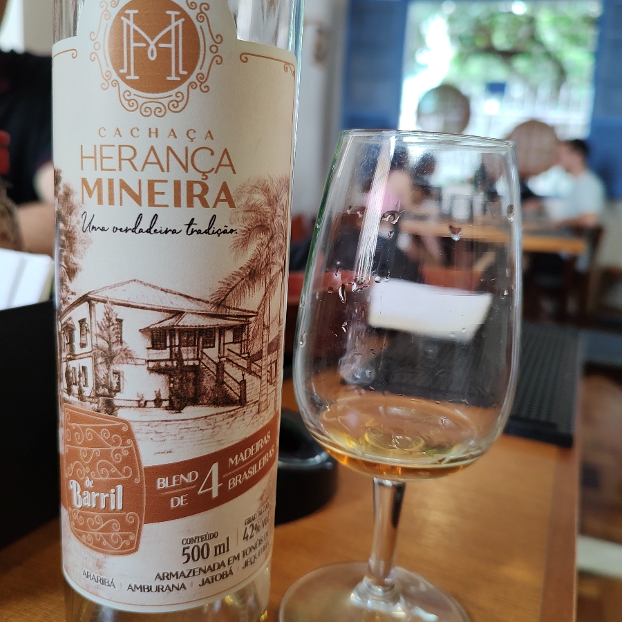 Cachaça Herança Mineira Blend 4 Madeiras