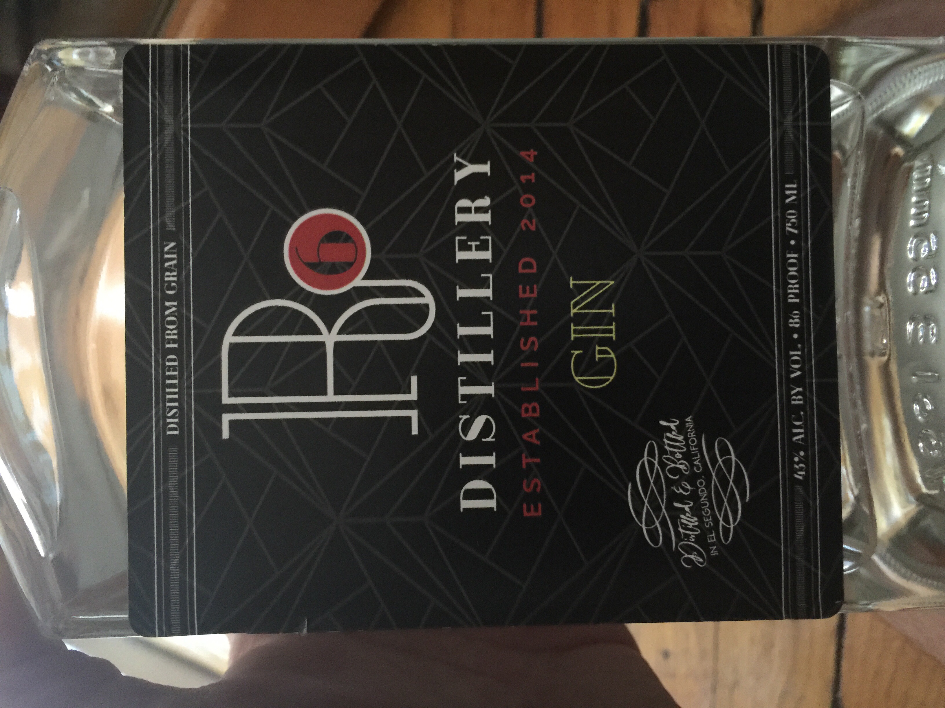 R6 Distillery Gin