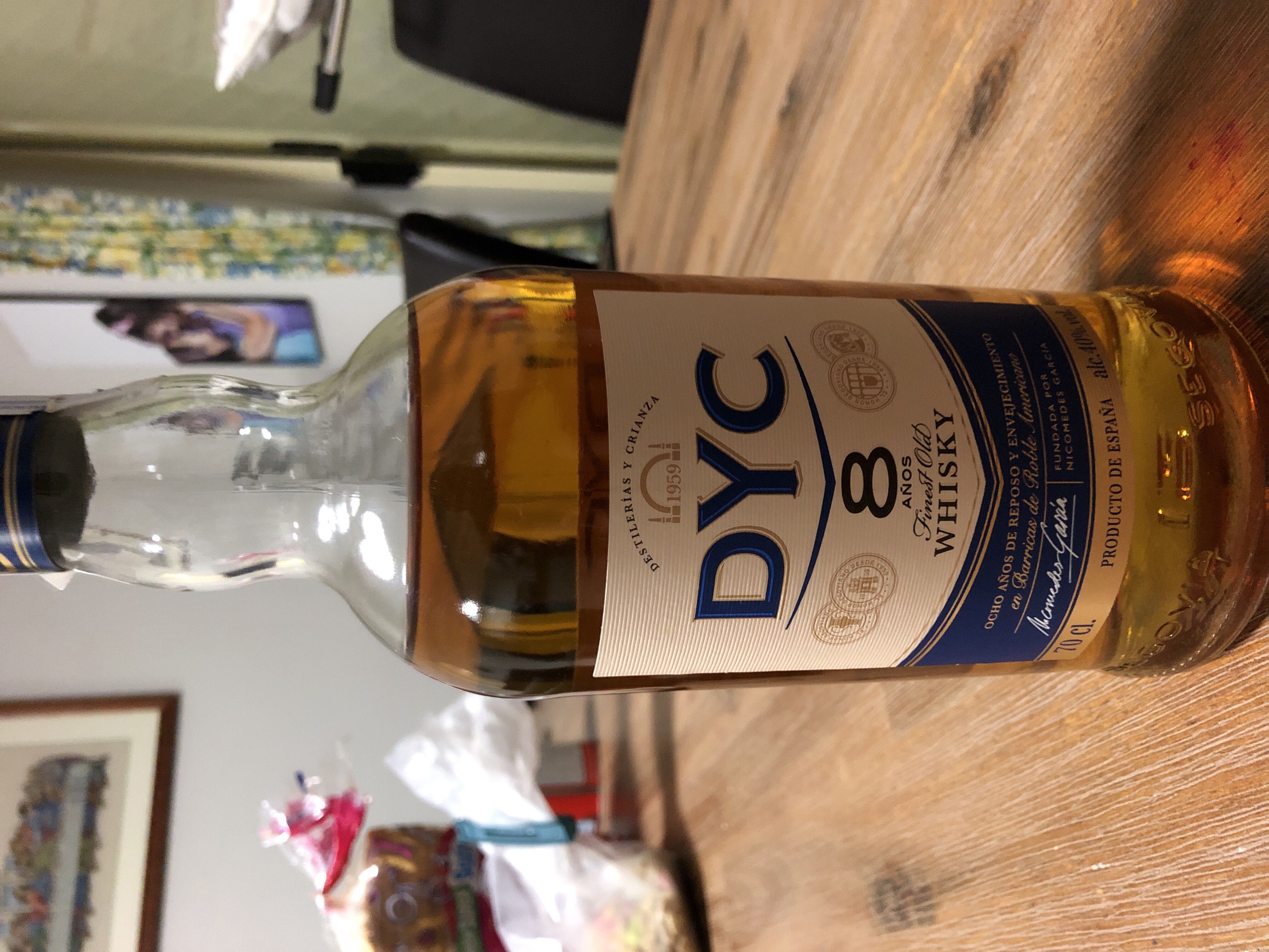 DYC finest Old Whisky