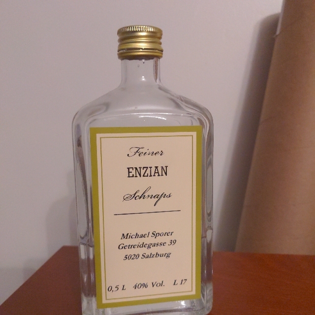 Feiner Enzian Schnaps