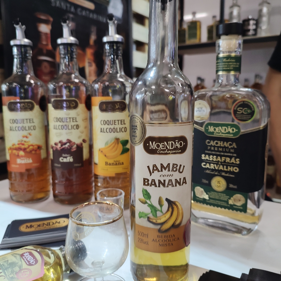 MOENDAO JAMBU COM BANANA BEBIDA ALCOÓLICA MISTA