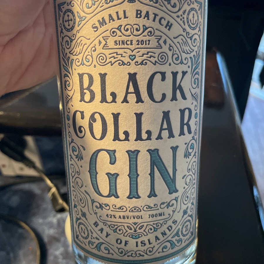 Black Collar Gin
