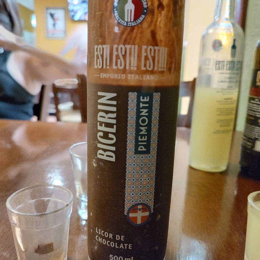 Bicerin Piemonte Licor de Chocolate Restaurante Est Est Est