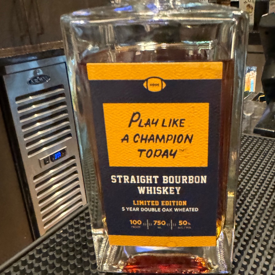 Play Like A Champion Straight Bourbon "Lou Holtz's 100 Victories"
