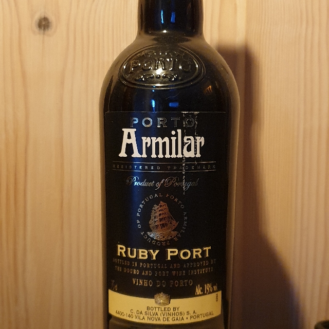 Armilar Ruby Port