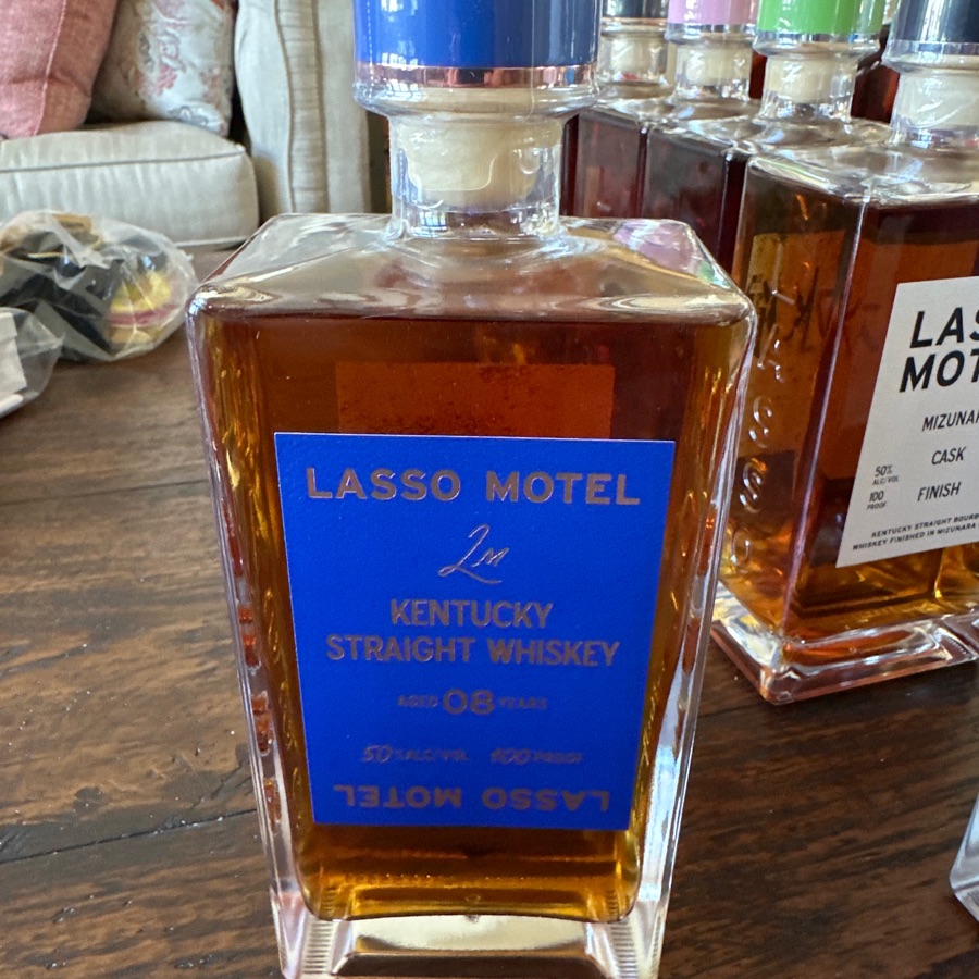 Lasso Motel Kentucky Straighy Whiskey Aged 8 Years
