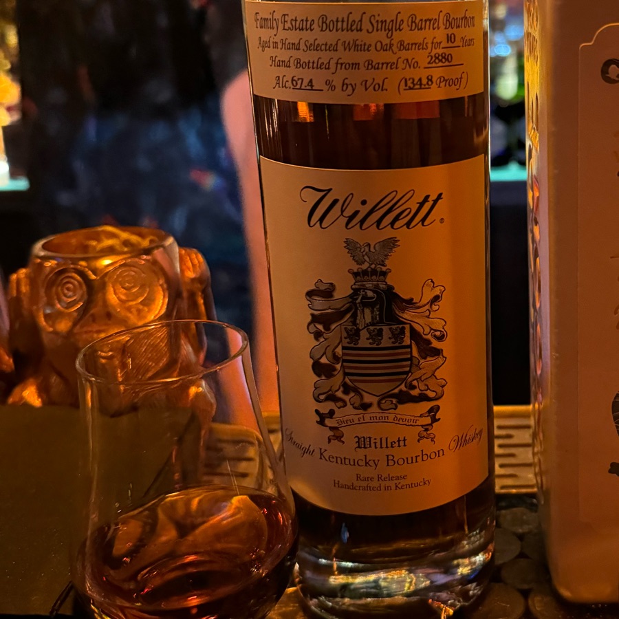 Willett Family Estate Single Barrel Kentucky Straight Bourbon 10 year (Barrel #2880)