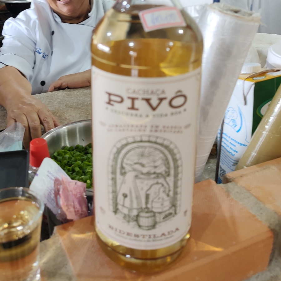 CACHAÇA PIVÔ OURO CARVALHO AMERICANO