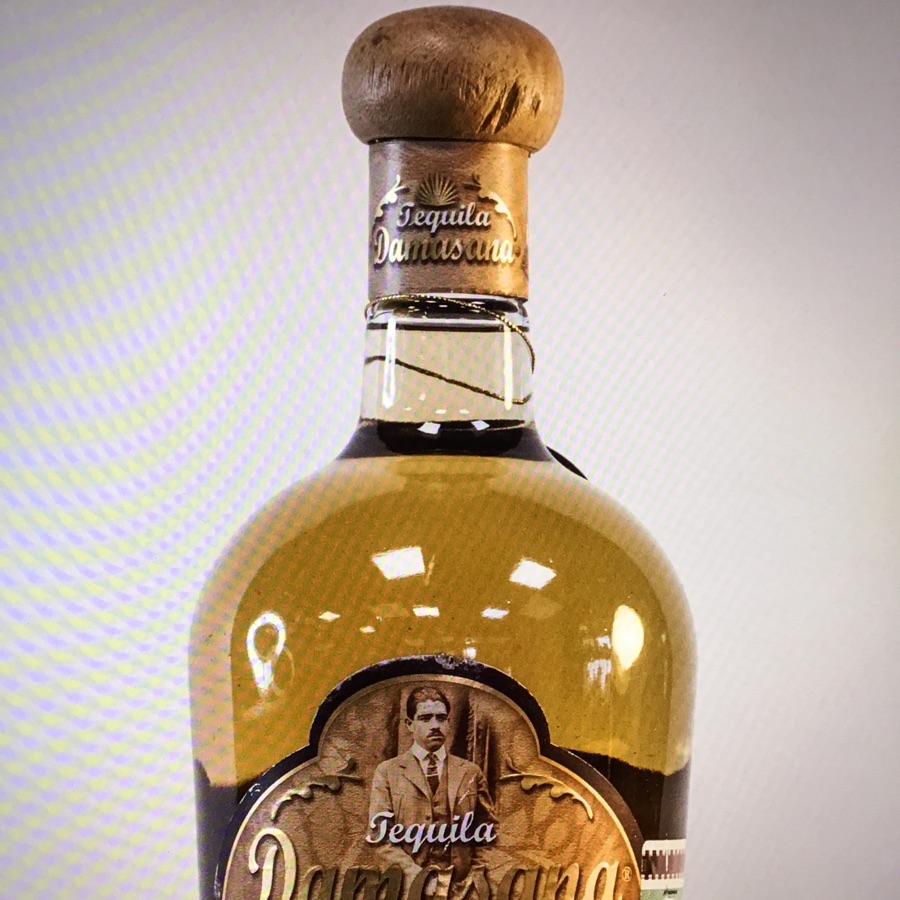 Damasana Añejo