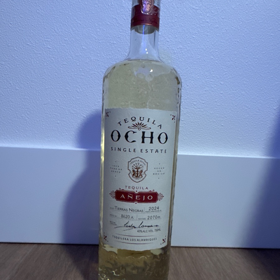 Tequila Ocho Añejo Tierras Negras 2024
