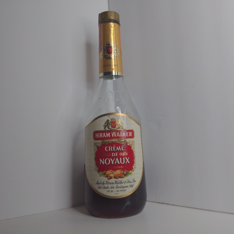 Hiram Walker Crème de Noyaux