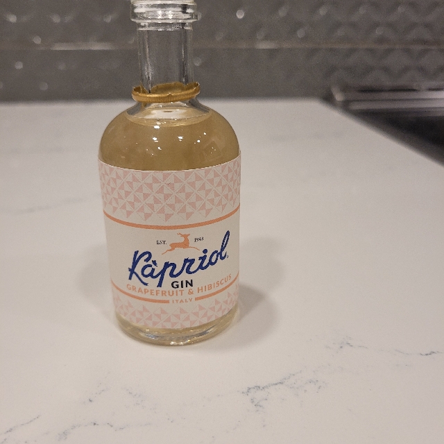 Kapriol Gin Grapefruit & Hibiscus