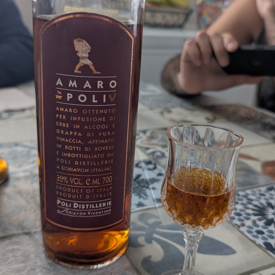 Amaro Poli