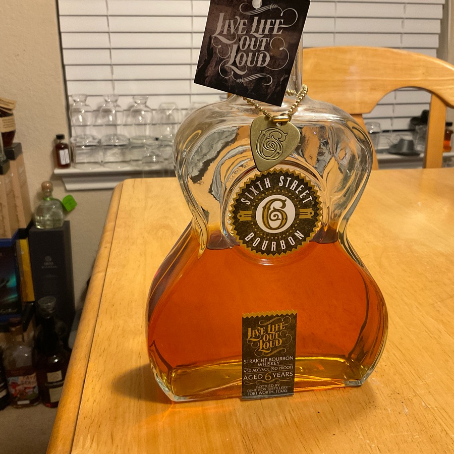 Sixth Street Bourbon Straight Bourbon Whiskey Aged 6 Years (45%)