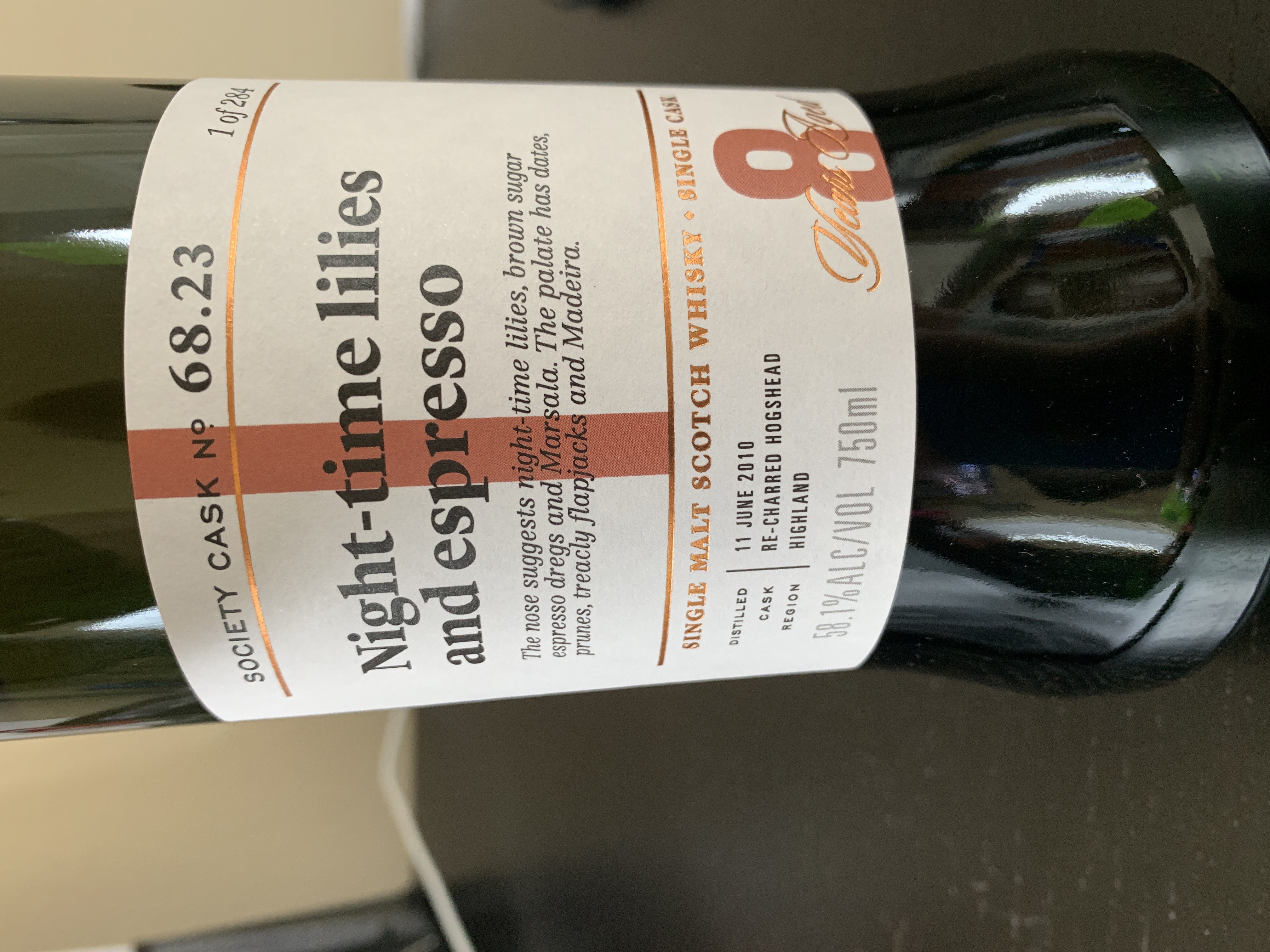 Night-time lilies and espresso 68.23 (SMWS)
