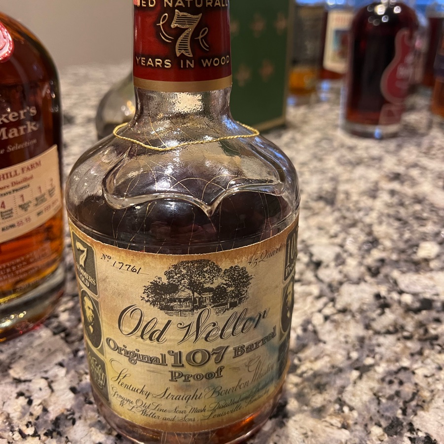 Old Weller Original Bourbon 107 Proof 7 Year Old 1977 Gold Vein / Stitzel Weller (No. 17761)