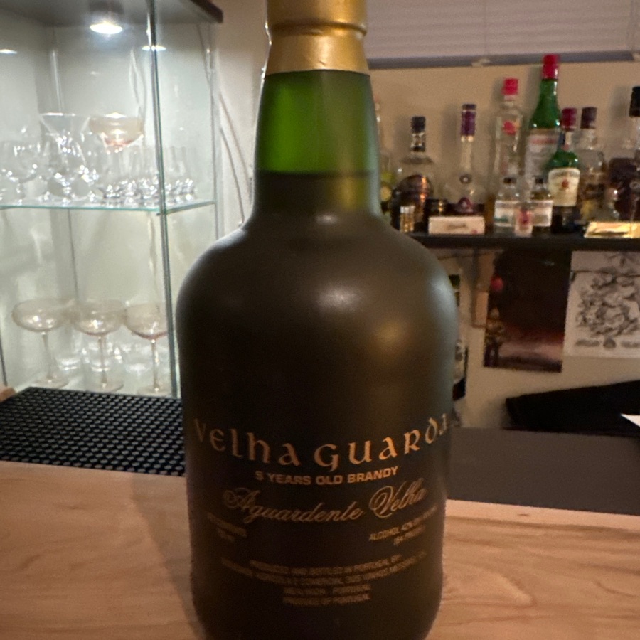 Velha Guarda Aguardente Velha