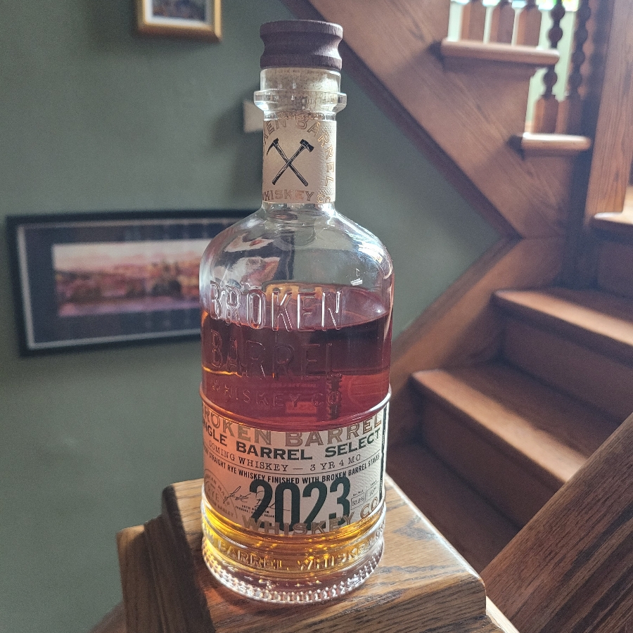 Broken Barrell Single Barrel Select Coming Whiskey-3 YR 4 MO