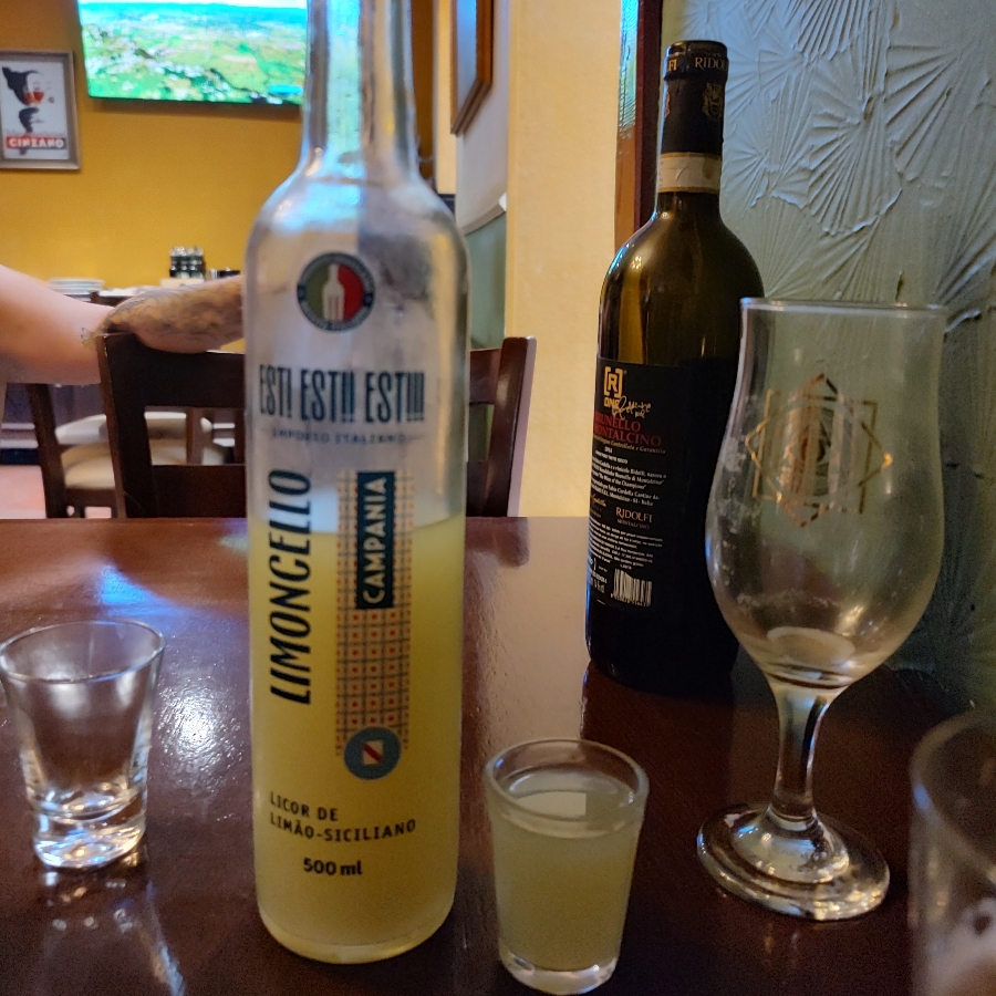 Limoncello Campania Restaurante Est Est Est