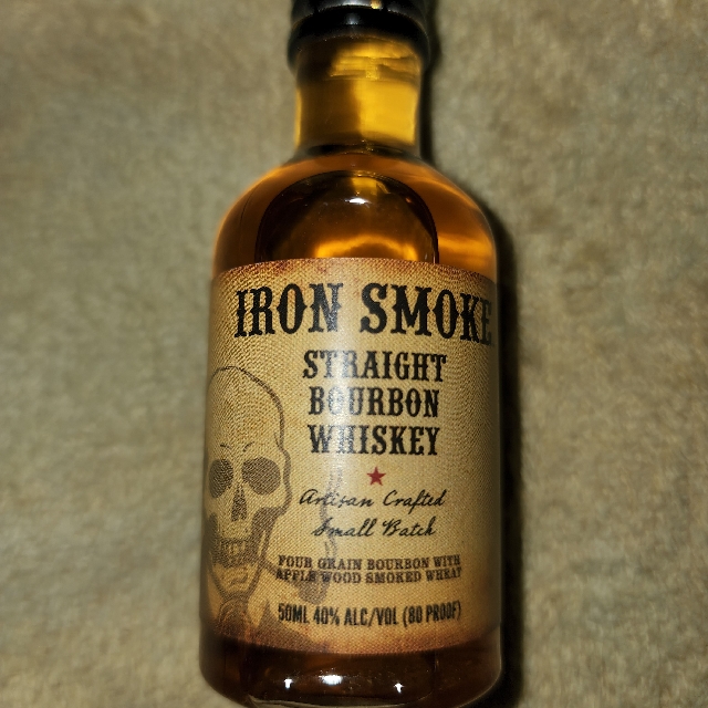 IRON SMOKE STRAIGHT BOURBON