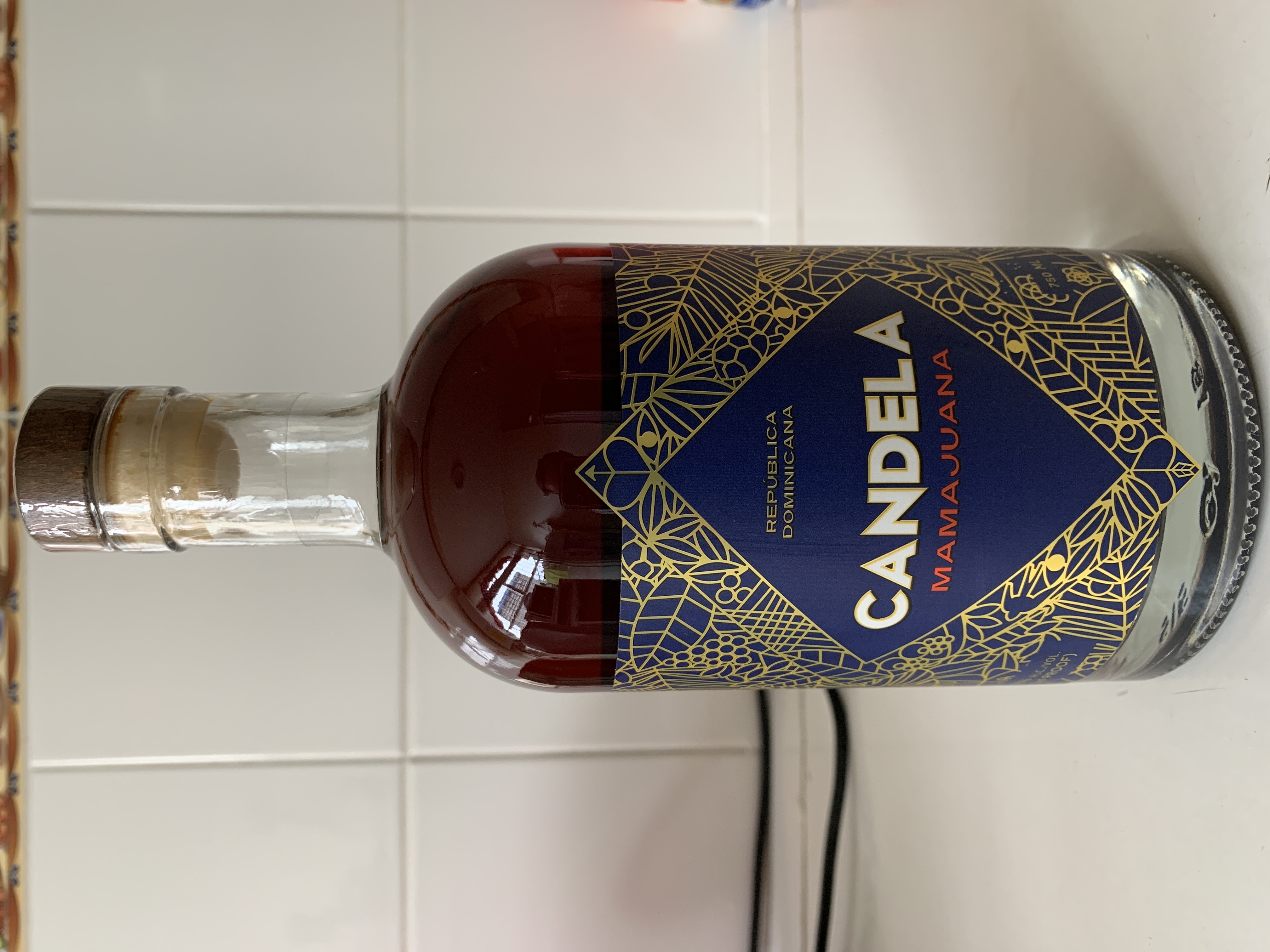 Candela Mamajuana