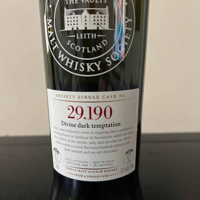 SMWS 29.190 - Divine Dark Temptation (Laphroaig)