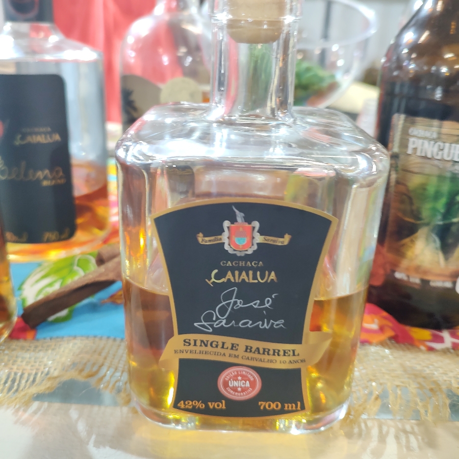 CACHAÇA CAIALUA EXTRA PREMIUM SINGLE BARREL 5 ANOS CARVALHO
