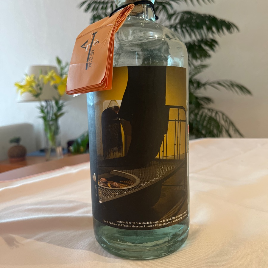 Los Danzantes Arte Mezcal Ofrenda