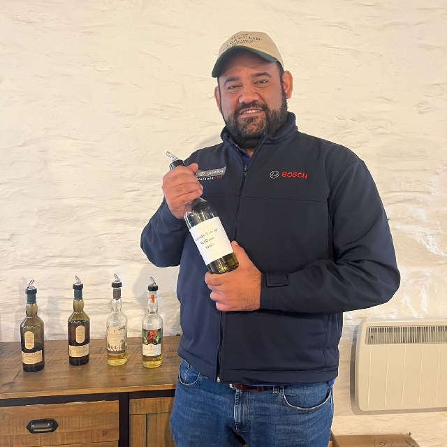 Lagavulin 7yo Straight From The Cask, Distillery Sample