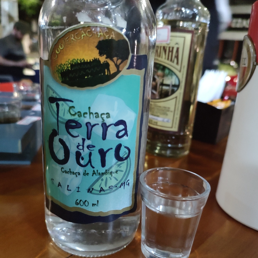 CACHAÇA TERRA DE OURO PRATA
