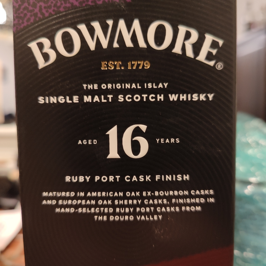 Bowmore 16 Ruby Port Cask Finish