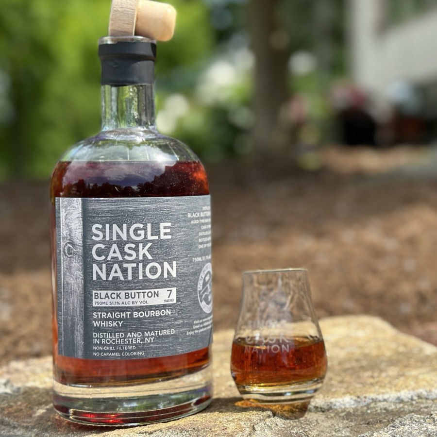 Single Cask Nation, Black Button 7yo Straight Bourbon